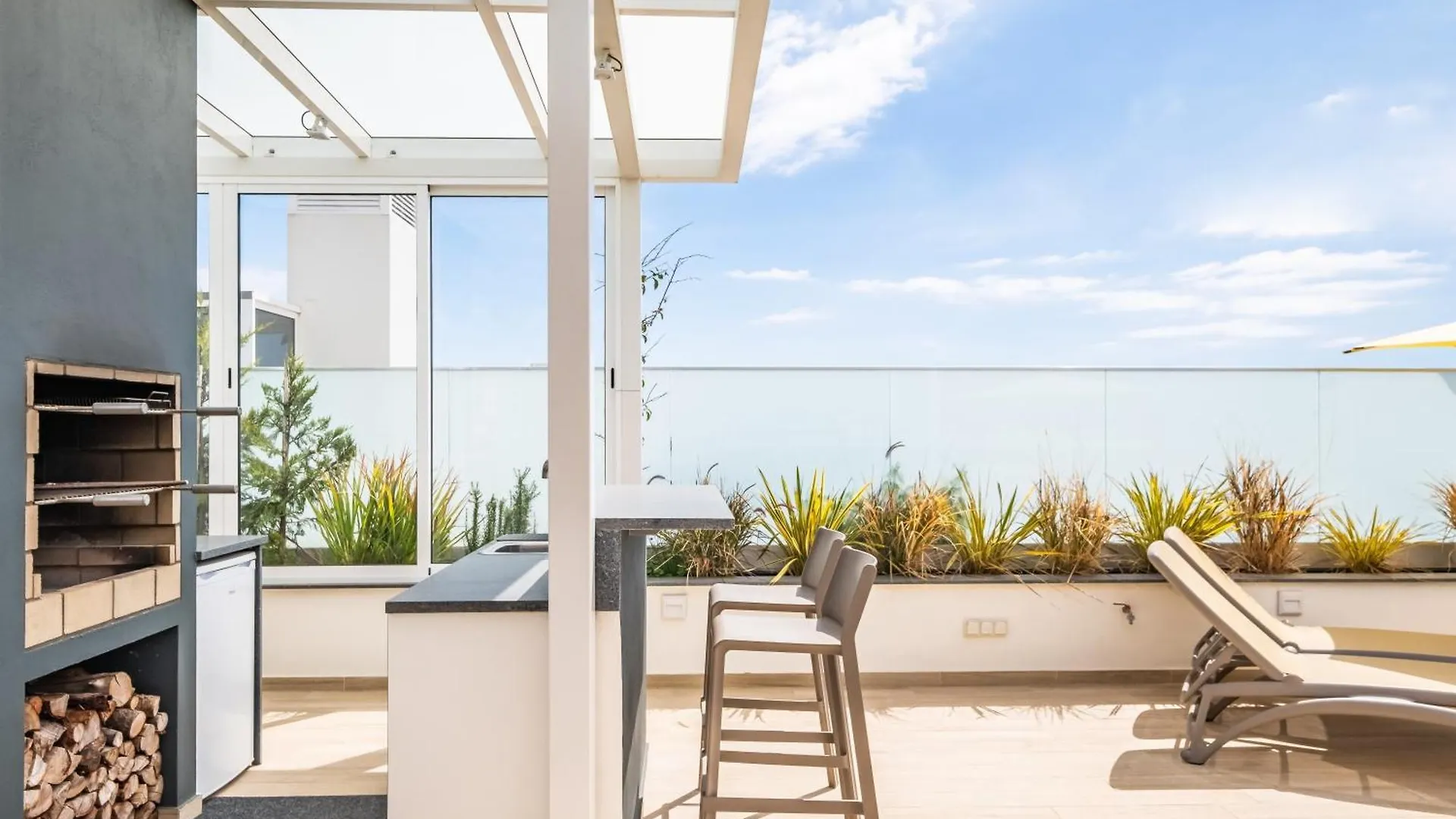 Skyview Penthouse Apartment By Mhm Funchal  0*, Funchal (Madeira)