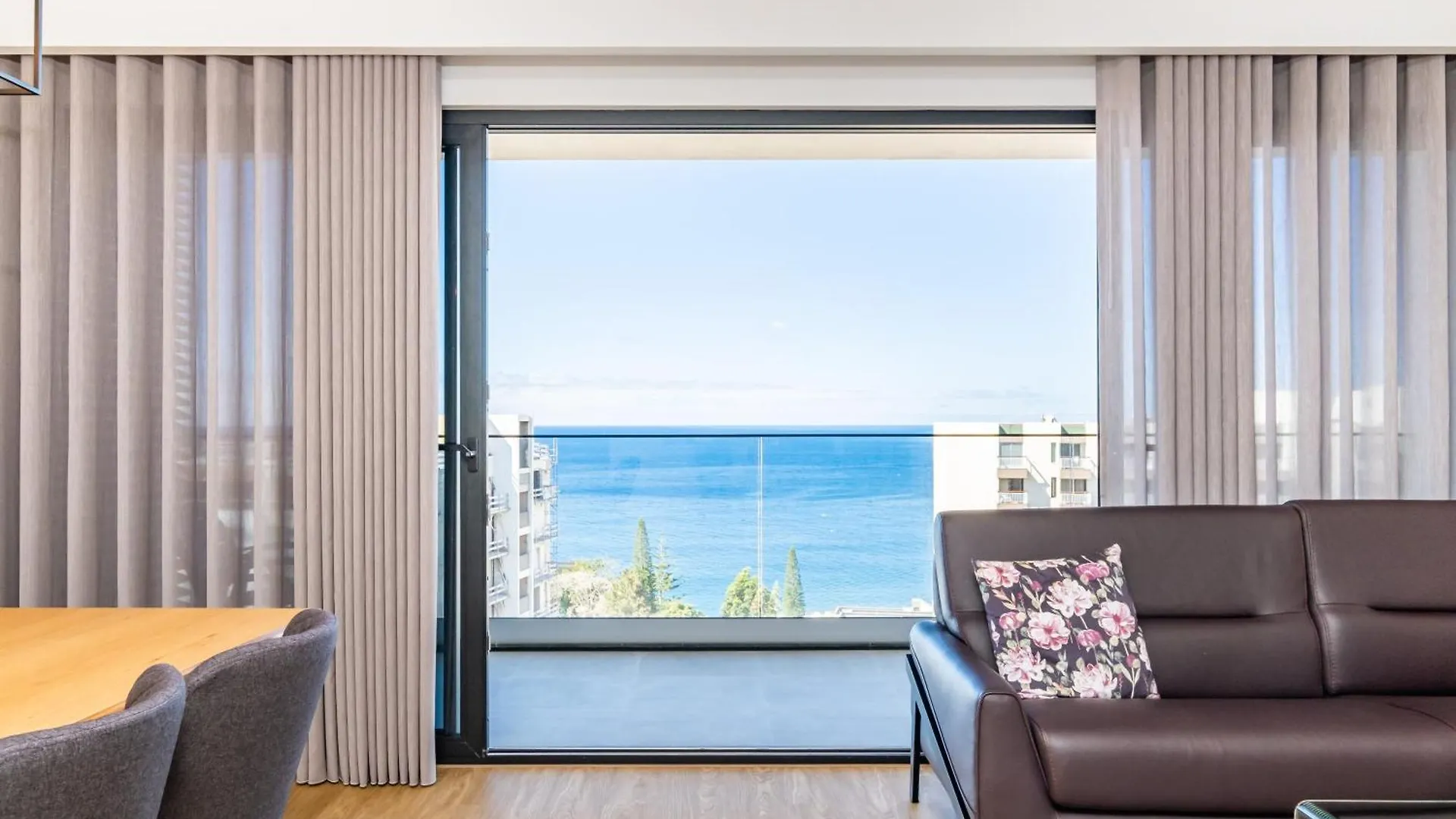 Skyview Penthouse Apartment By Mhm Funchal  Portugal